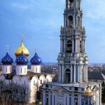 Колокольня (1740-1770 гг.) и Успенский собор (1559-1585 гг.)