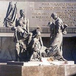 Монумент героическим защитникам Ленинграда