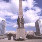 Монумент героическим защитникам Ленинграда