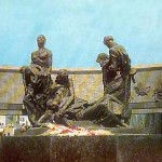 Монумент героическим защитникам Ленинграда
